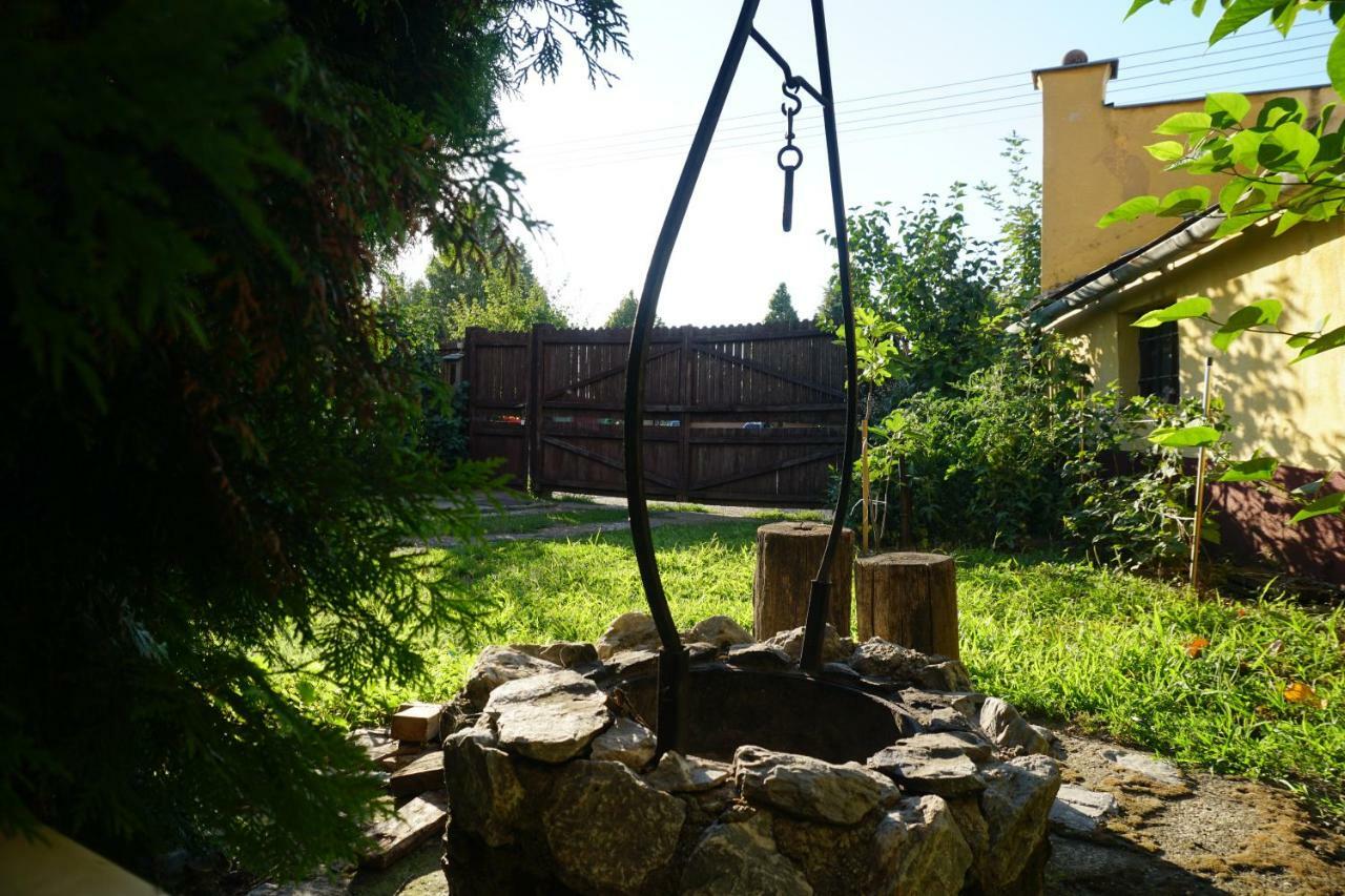 Piri Vendeghaz Hotel Hajduboszormeny Exterior photo